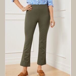 TALBOTS ‘Montauk’ Pants in Olive Green Slightly Flared Cropped Pull On Style 16